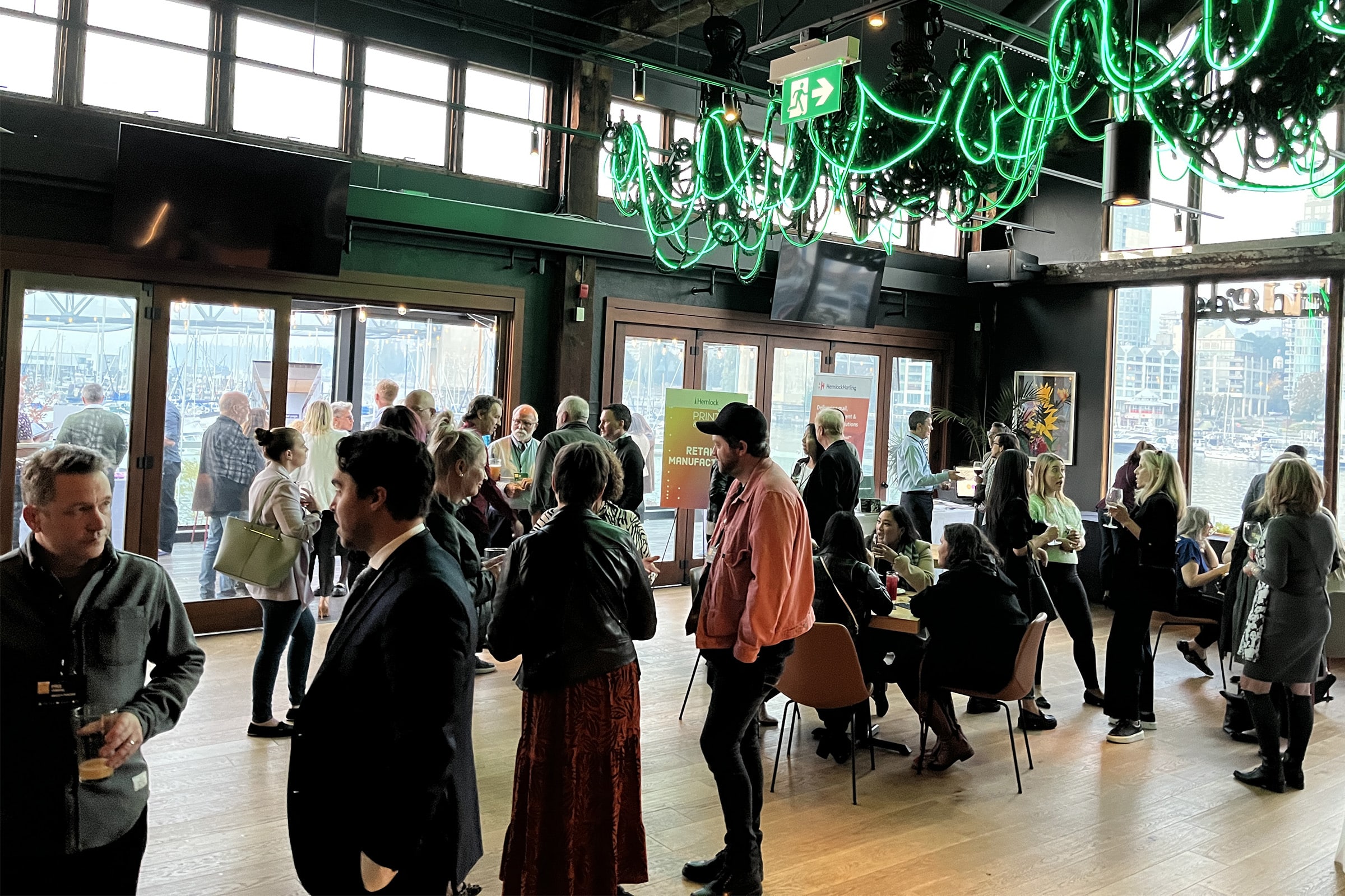 Crowd at Print and a Pint event at Tap and Barrel Bridges