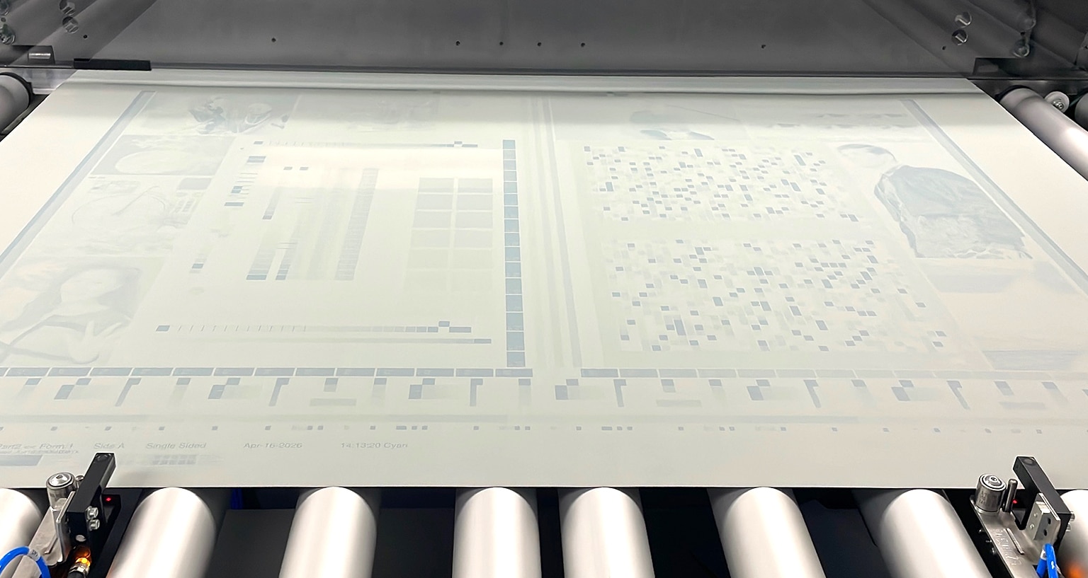 A process-less printing plate on rollers